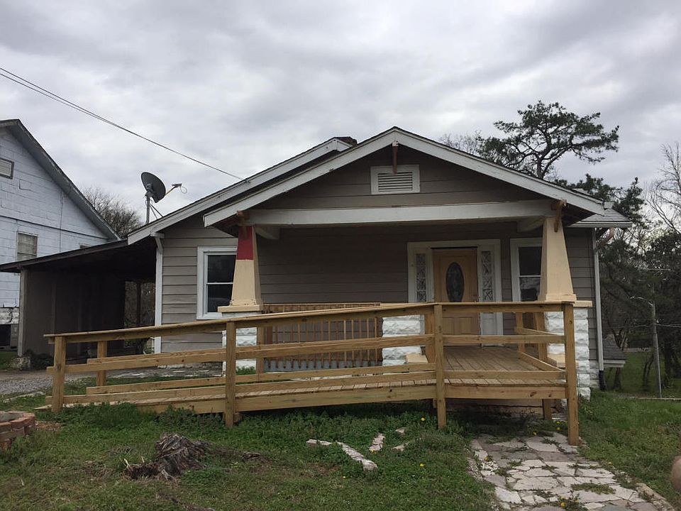 1st image of 200 Cedar Ave #1
