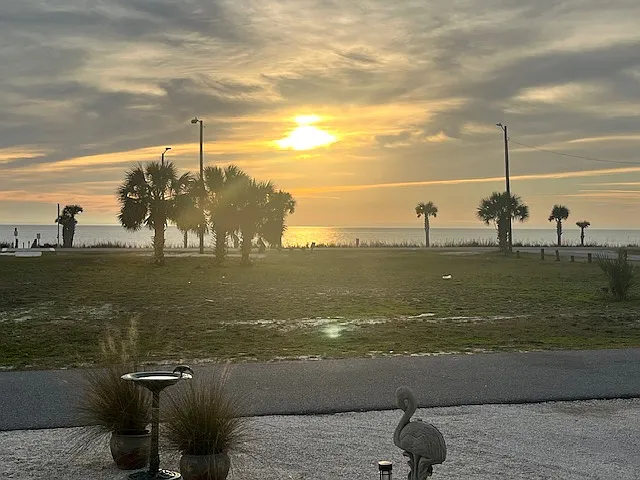 Oleander Ave, Mexico Beach — Photo 2