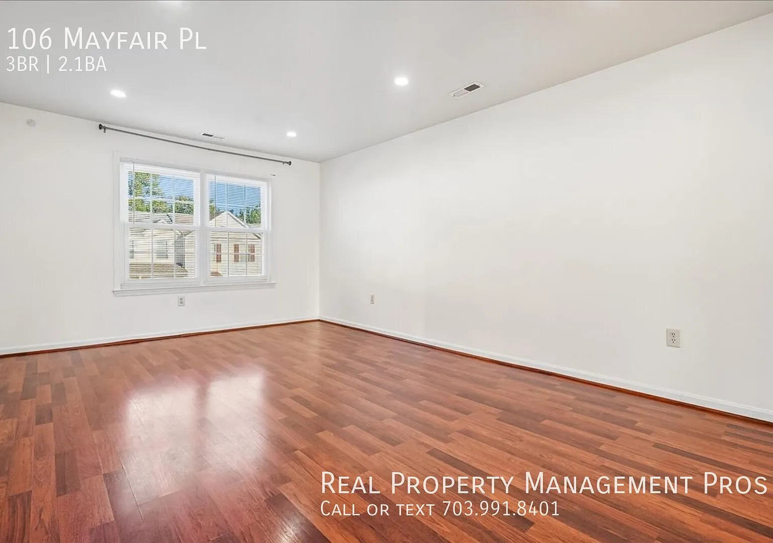 3 Bed Townhome w/ Garage & Fenced backyard! — Photo 4