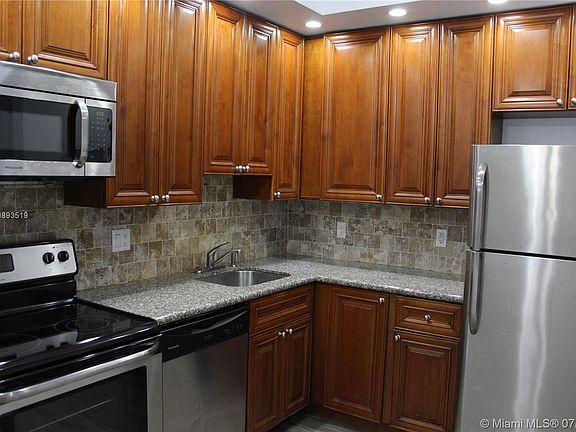 3rd image of 19760 SW 103rd Ct APT 201