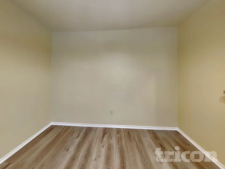 1715 Cordova Dr — Photo 5