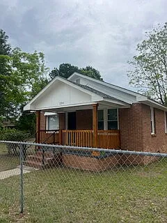 254 E Red Bay Rd — Photo 2