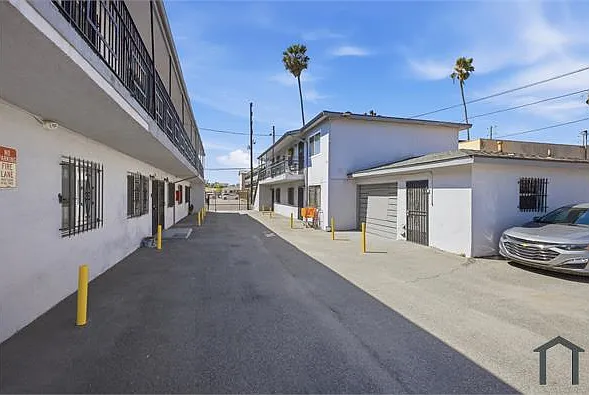 8414 S Figueroa St #9 — Photo 10
