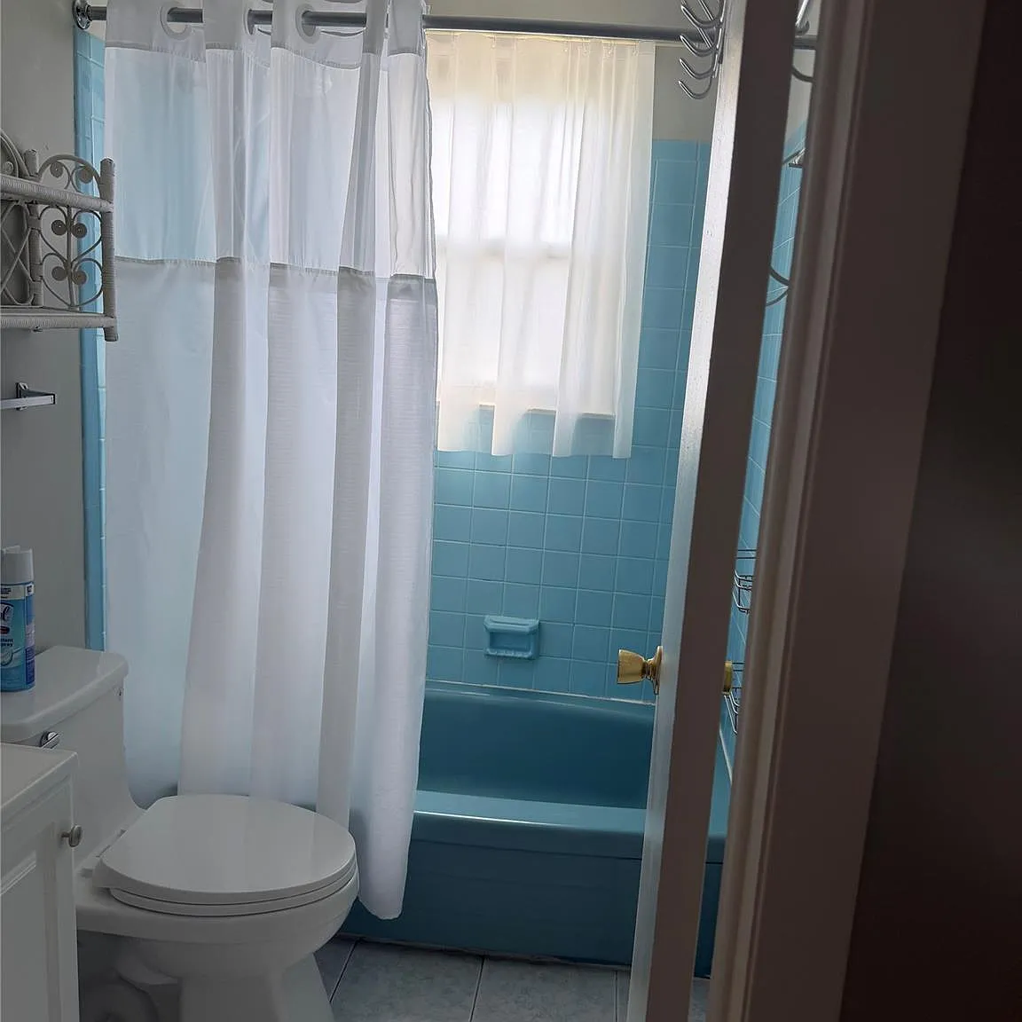 3 bed, 1.0 bath, 600 sqft, $1,800 — Photo 4