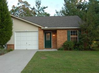 100 Wakebridge Blvd, Powell, TN 37849