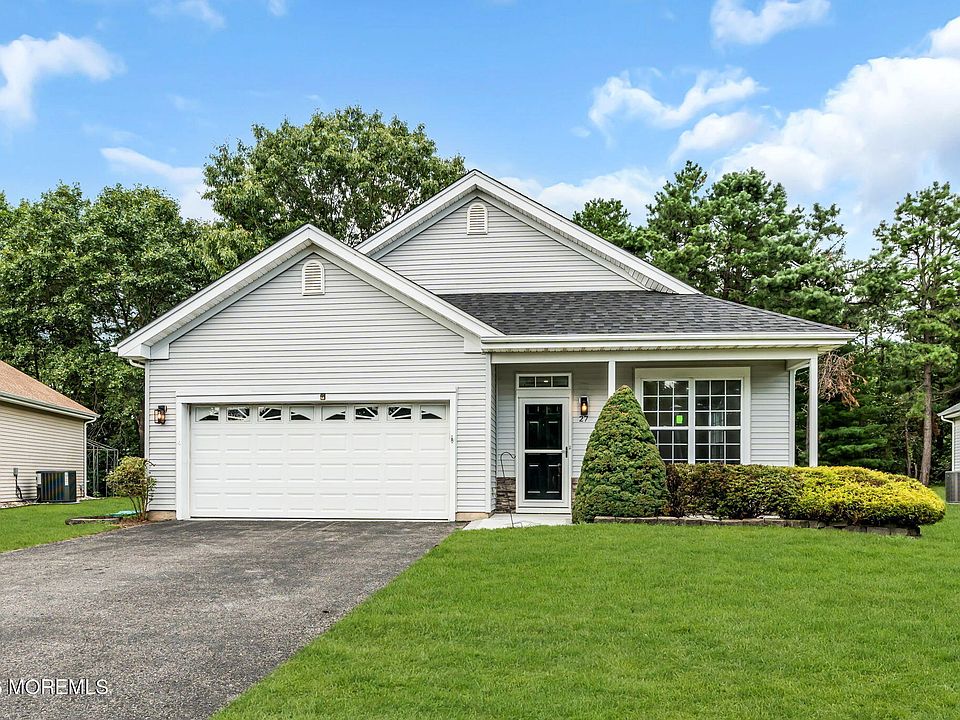 1st image of 27 Cromwell Court