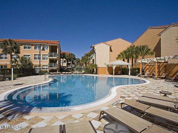4th image of 108 LAGUNA VILLA Boulevard #D32