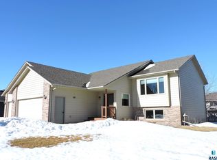 7712 W Ione St, Sioux Falls, SD 57106