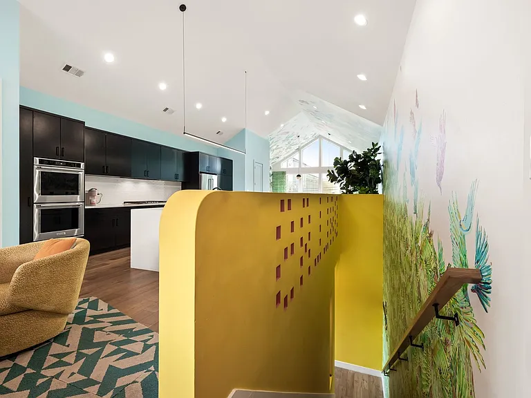 4402 Capitol Ave — Photo 13