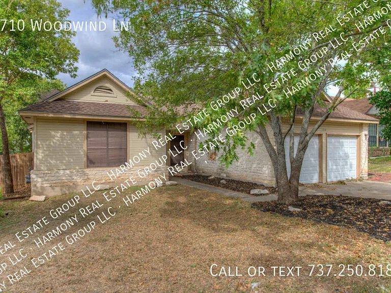 1710 Woodwind Ln — Photo 2