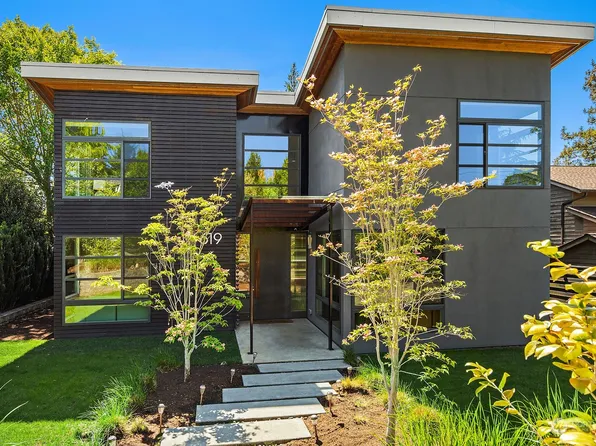 619 14th Ave W, Kirkland, WA 98033