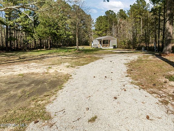 5th image of 1097 Wells Road