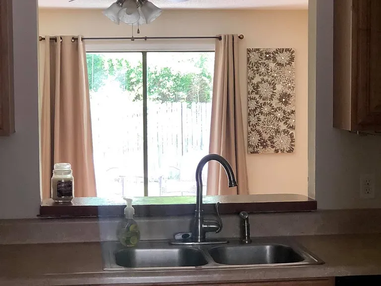 Jasmine Pl — Photo 2