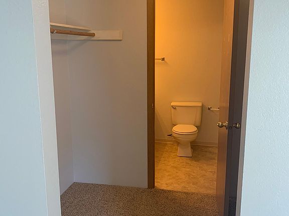 5th image of 15526 E 4th Ave APT 21