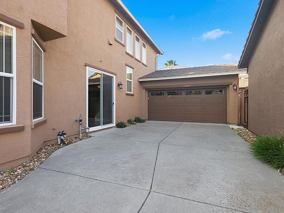 4th image of 2438 Sheldon Drive