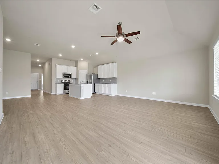 1016 Brighton Orchards Ln — Photo 16
