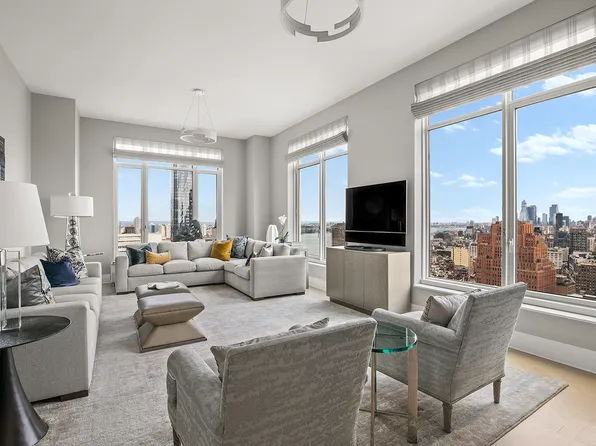 30 Park Place 43A image 1 of 12