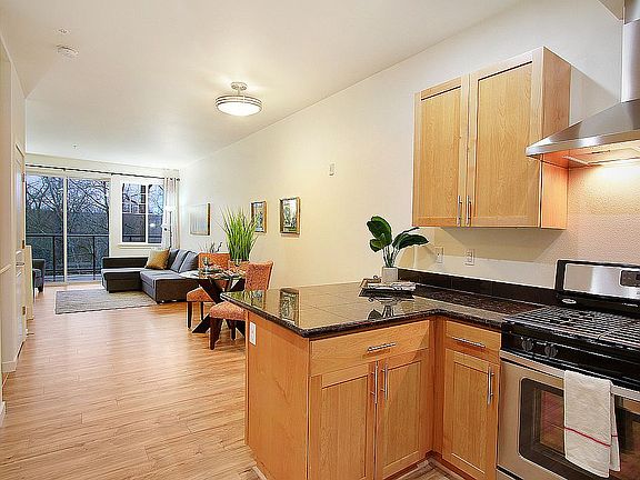 5th image of 5957 185th Ct Ne #6-106