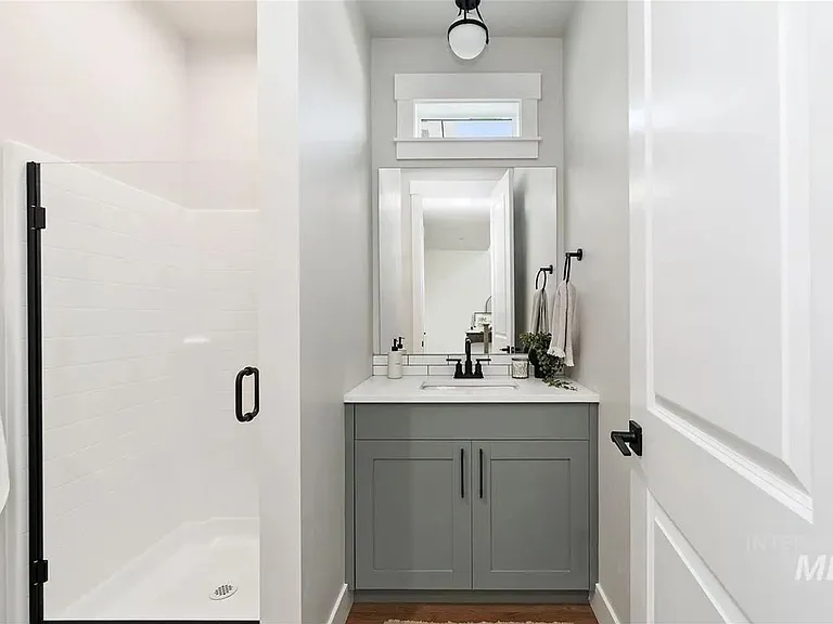 562 Hidden Mill Ct — Photo 19