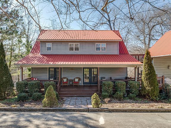 5th image of 360 Tennessee Dr