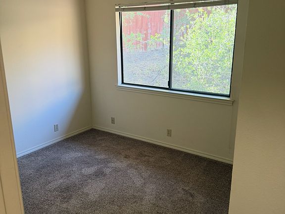 5th image of 5387 Barrenda Ave