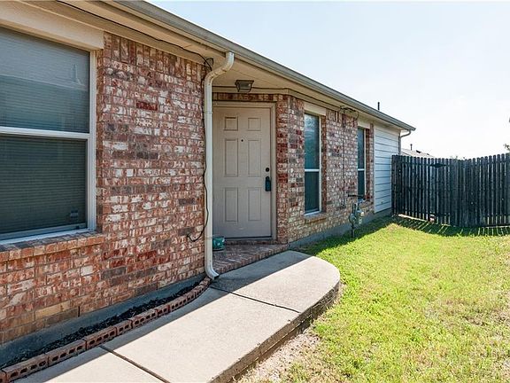 4th image of 6424 Regina Dr