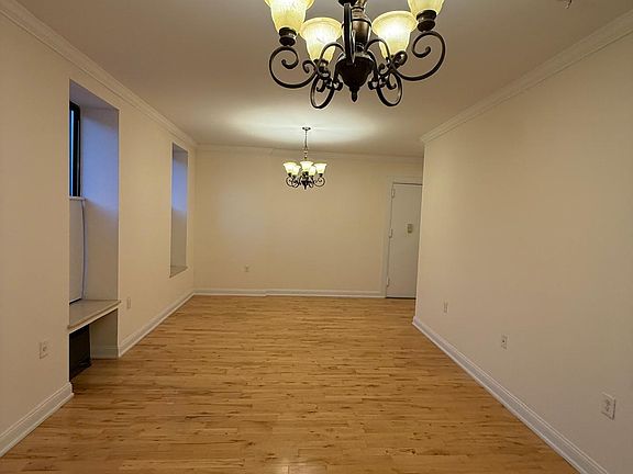 5th image of 742 Saint Nicholas Ave APT 1