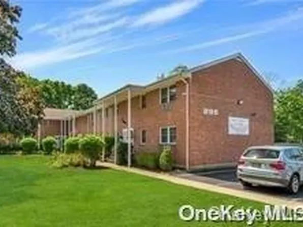 295 Merrick Road #4B, Amityville, NY 11701