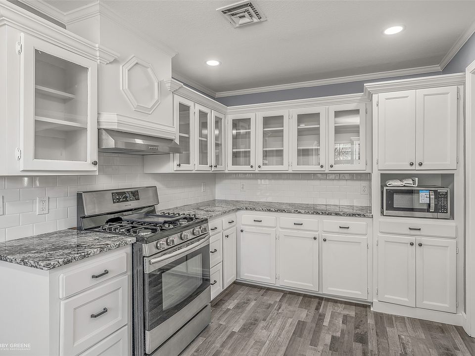 1st image of 2917 Bobbie St