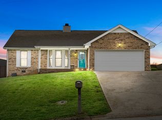 203 Parrot Dr, Clarksville, TN 37042