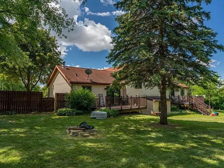 3909 Patrick Henry Way — Photo 44