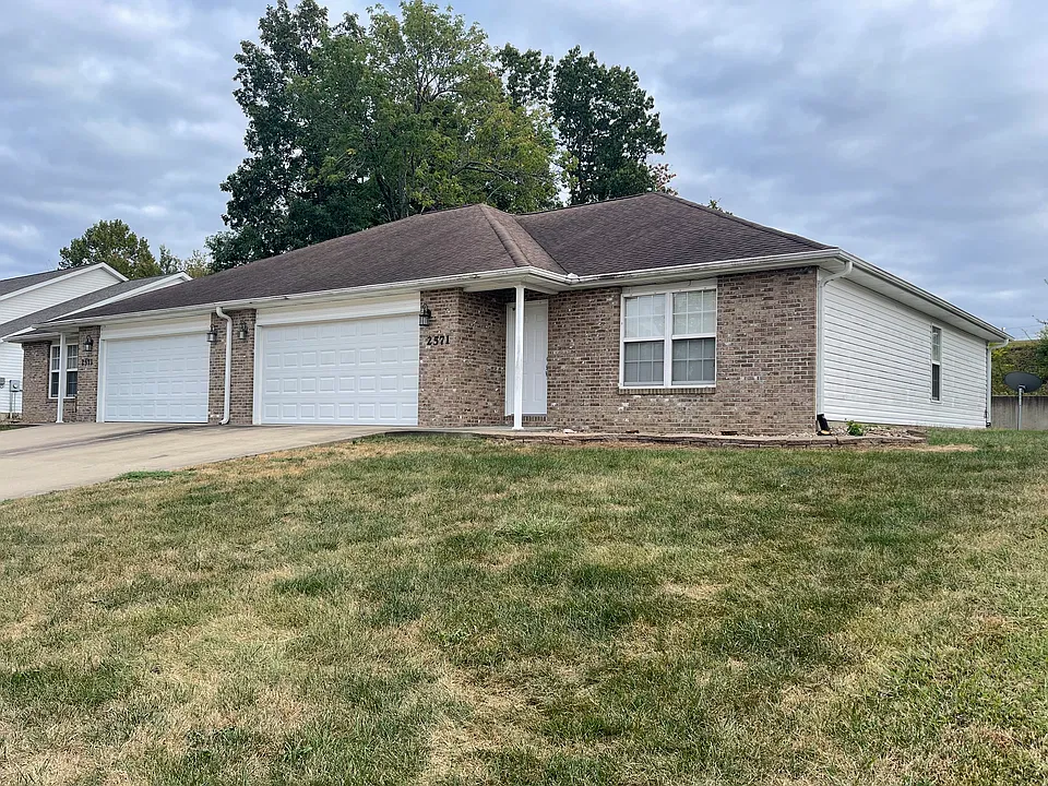 2571 Travelers Way