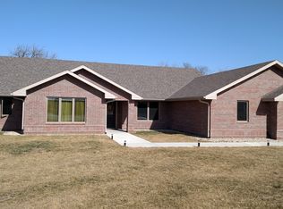 5728 Legends View Drive, Wamego, KS 66547