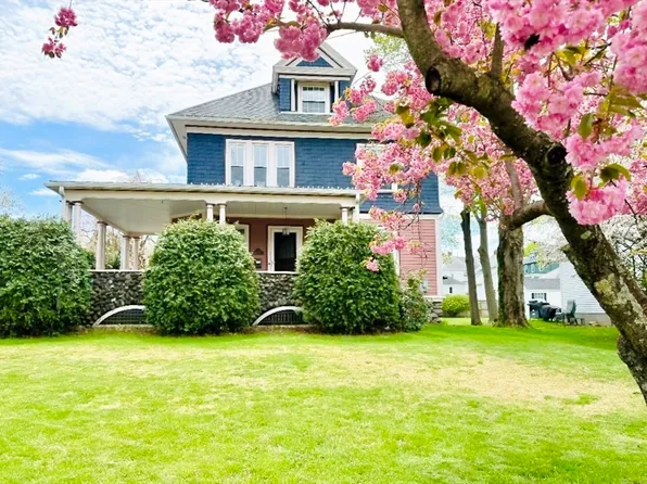 253 Water St, Clinton, MA 01510