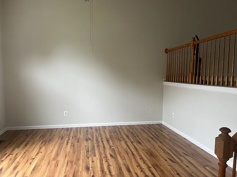 11 Ebony Ct — Photo 4
