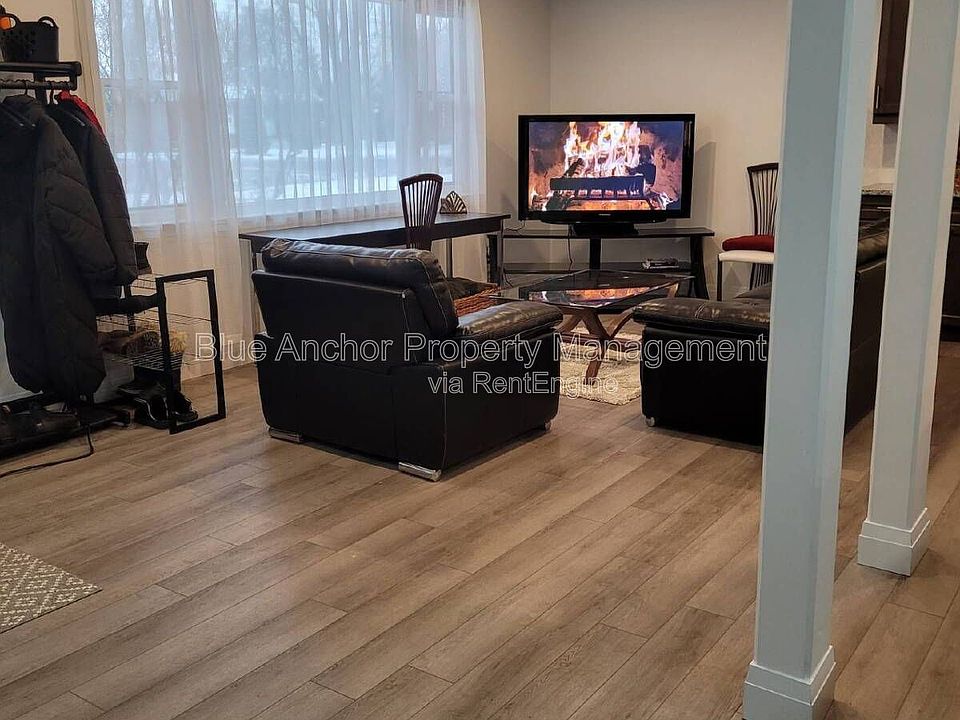 1st image of 549 Sidney St #5