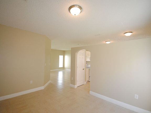 4th image of 1283 NW 171st Ter
