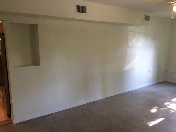 4th image of 5007 Regina Dr