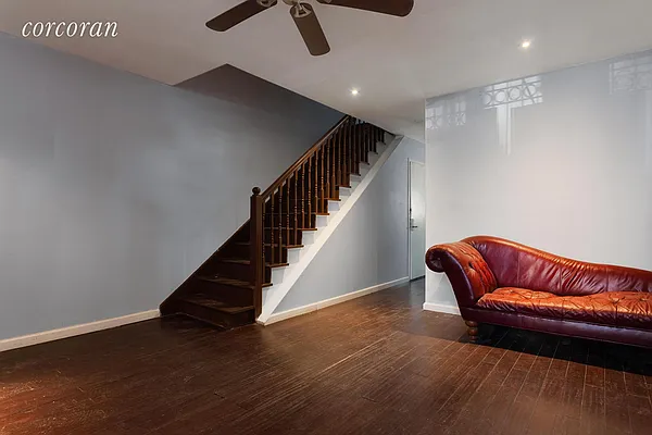 Rented by R New York | media 2