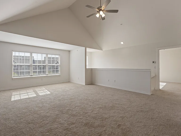 The Lofts at Valencia — Photo 37