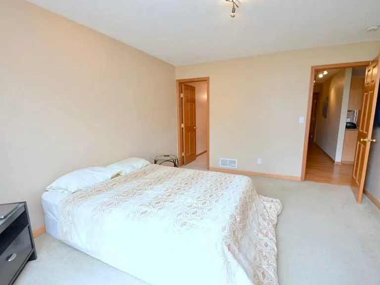 6361 Oak Crest Ln — Photo 7