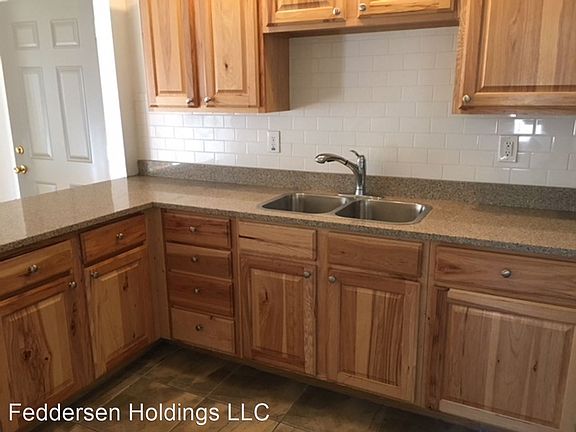 4th image of 3220 Blaisdell Ave S #10