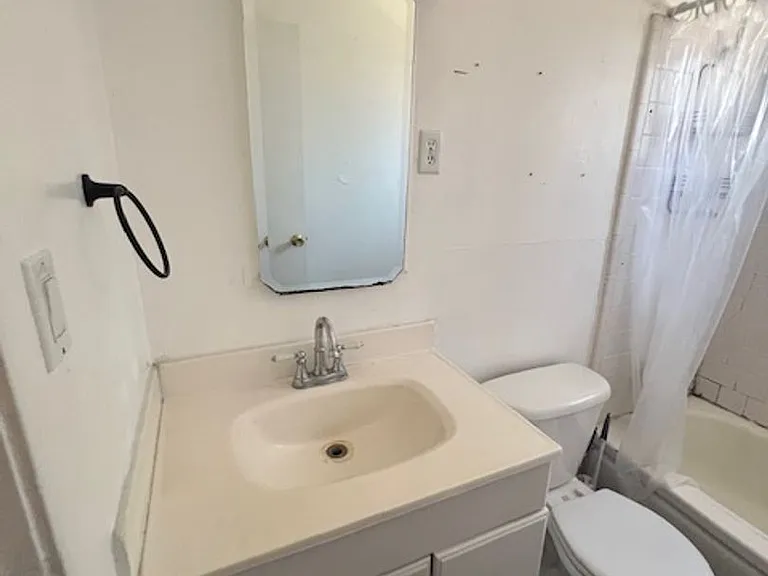 149-151 N Santa Rita St — Photo 5
