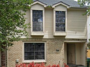 2433 Oxford Pl, Gretna, LA 70056