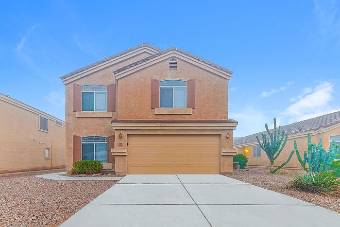 1st image of 42816 W Estrada St