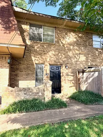502 W Old Highway 80 #2
