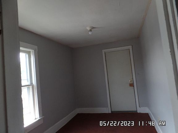 3rd image of 264 1/2 Corwin Ave