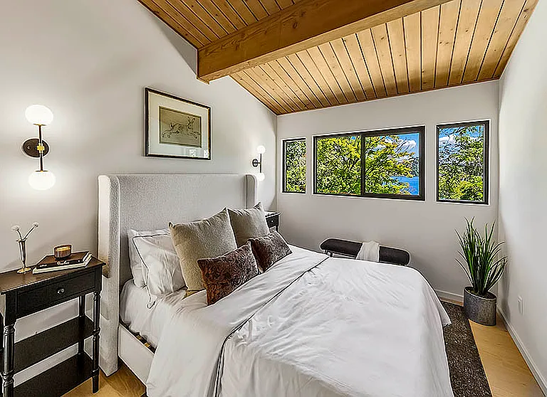 7936 Seward Park Ave S — Photo 43