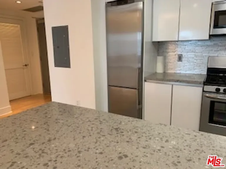 1730 Sawtelle Blvd #305 — Photo 4