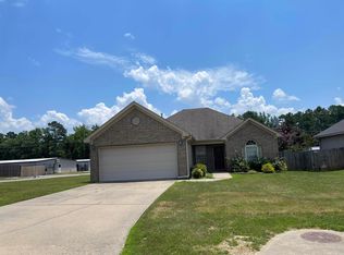2320 Pleasant Forest Dr, Benton, AR 72015